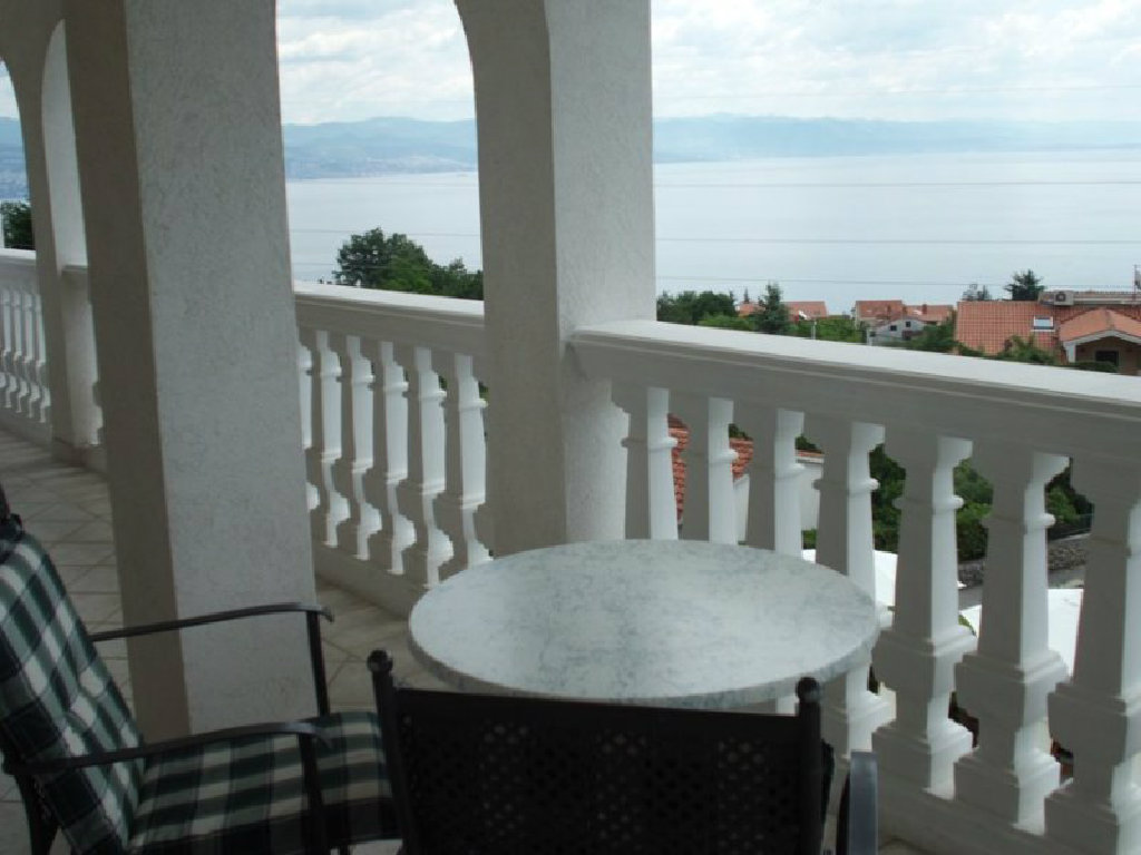 Icici - Villa Chiara Apartment GELB